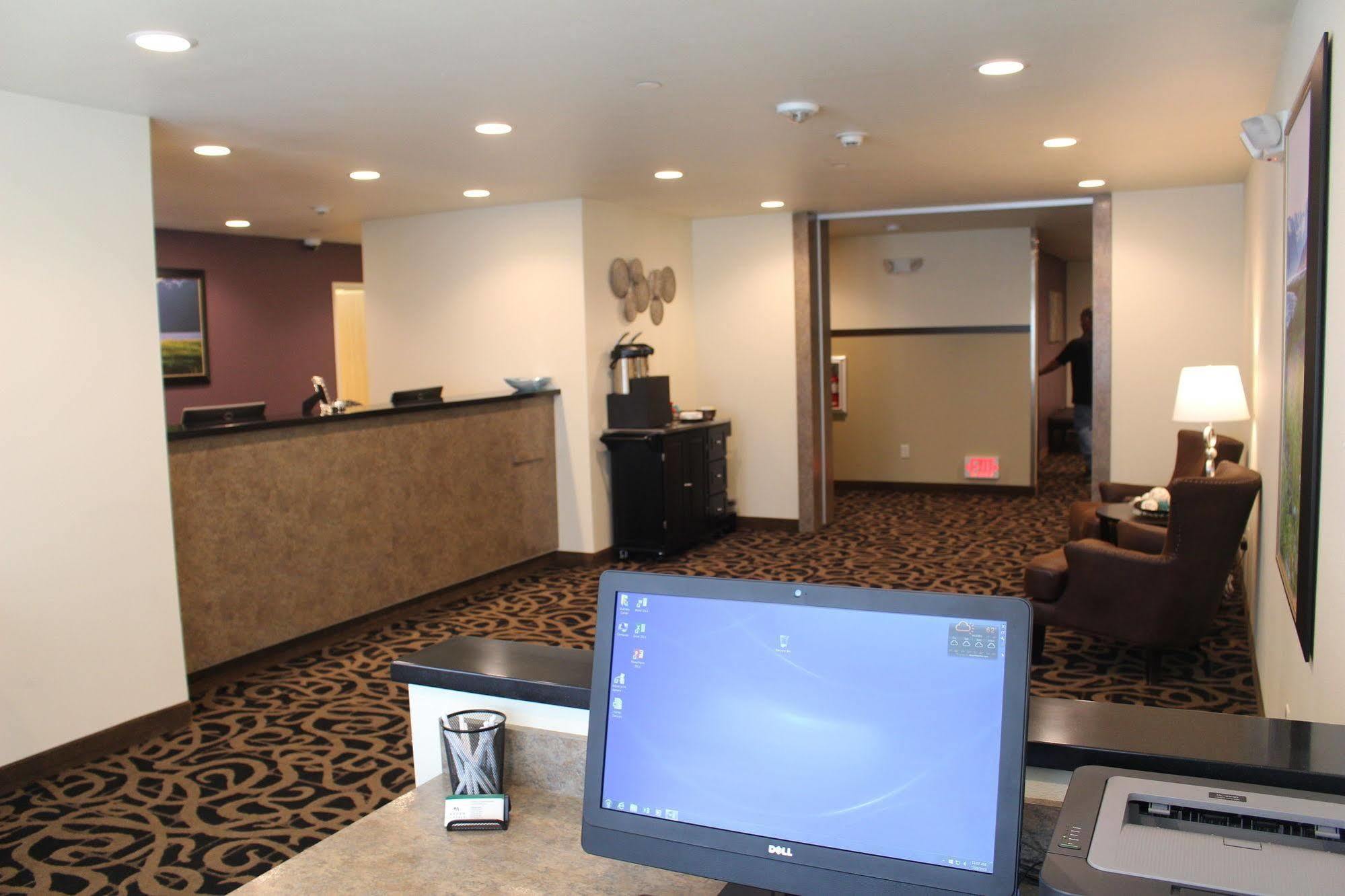 Aspen Suites Hotel เฮนส์ ภายนอก รูปภาพ